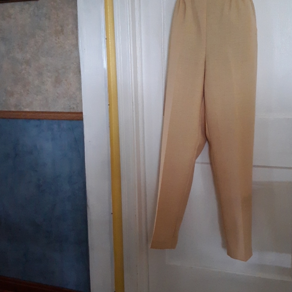 Alfred Dunner yellow pants